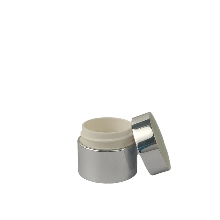 Pot de crème en aluminium