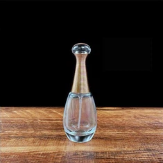 Petit flacon de parfum vide